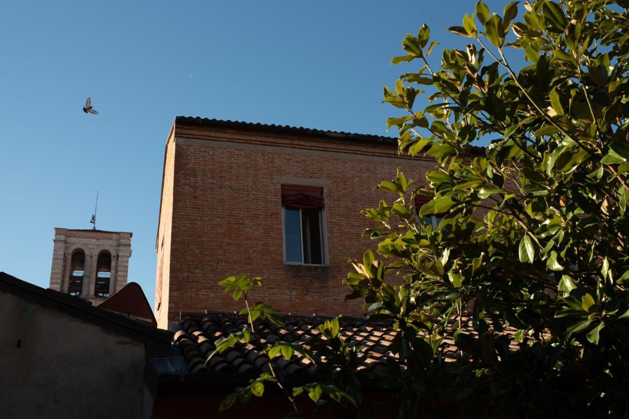 Corte Degli Estensi, Romantica Mansardina 페라라 외부 사진